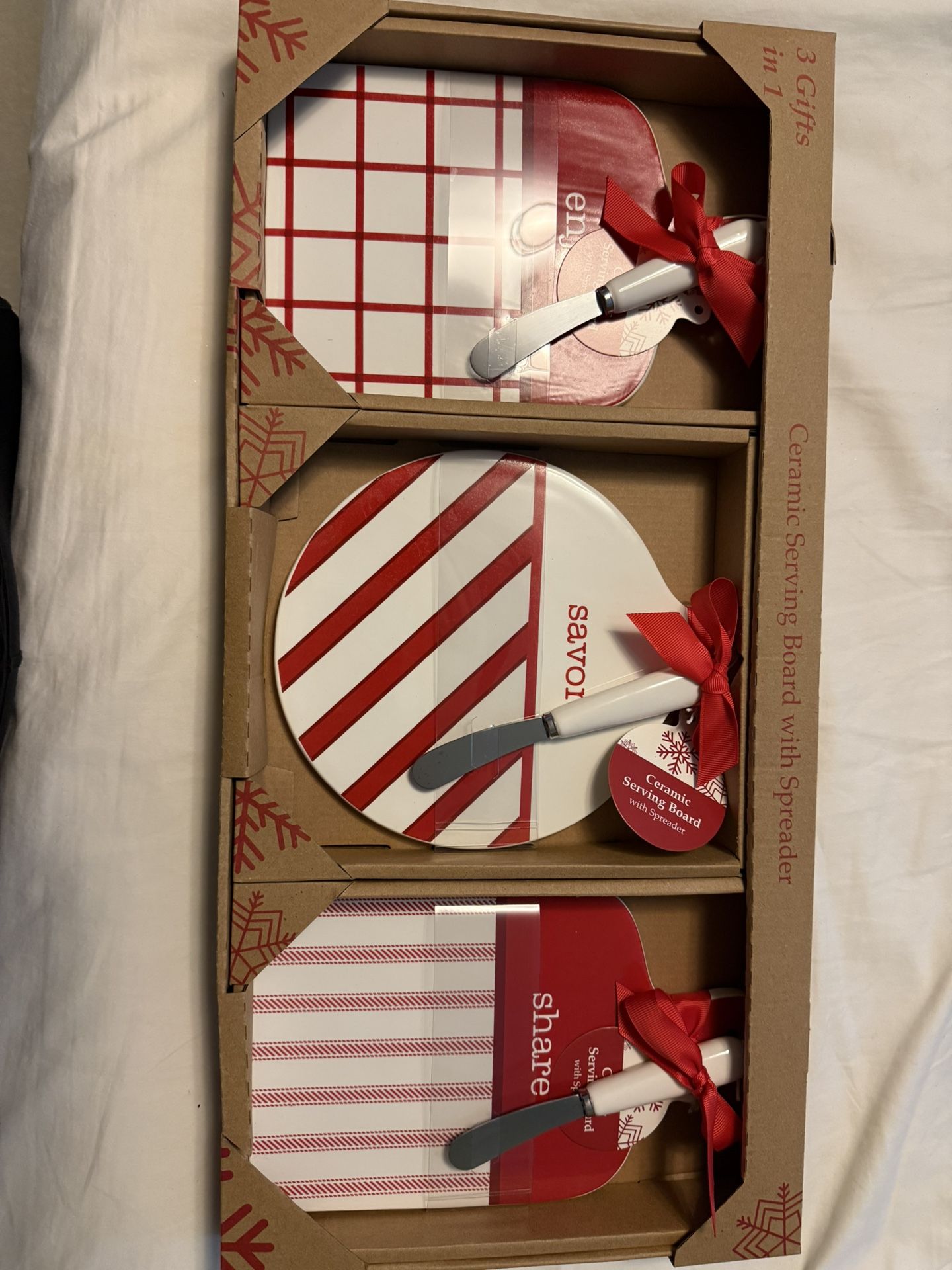 serving board set with spreader 