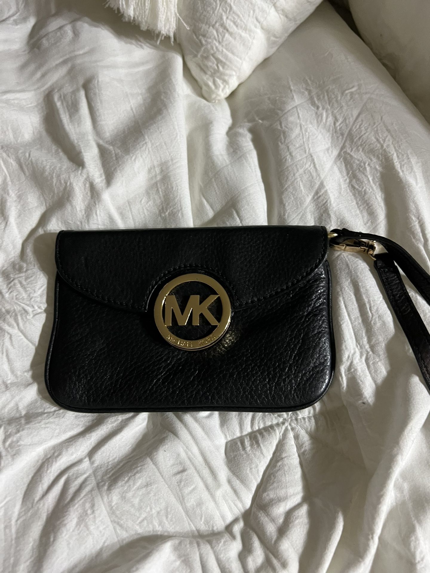 Michael Kors Wristlet 