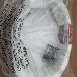 Heated dog bed BRAND NEW - UNOPENED