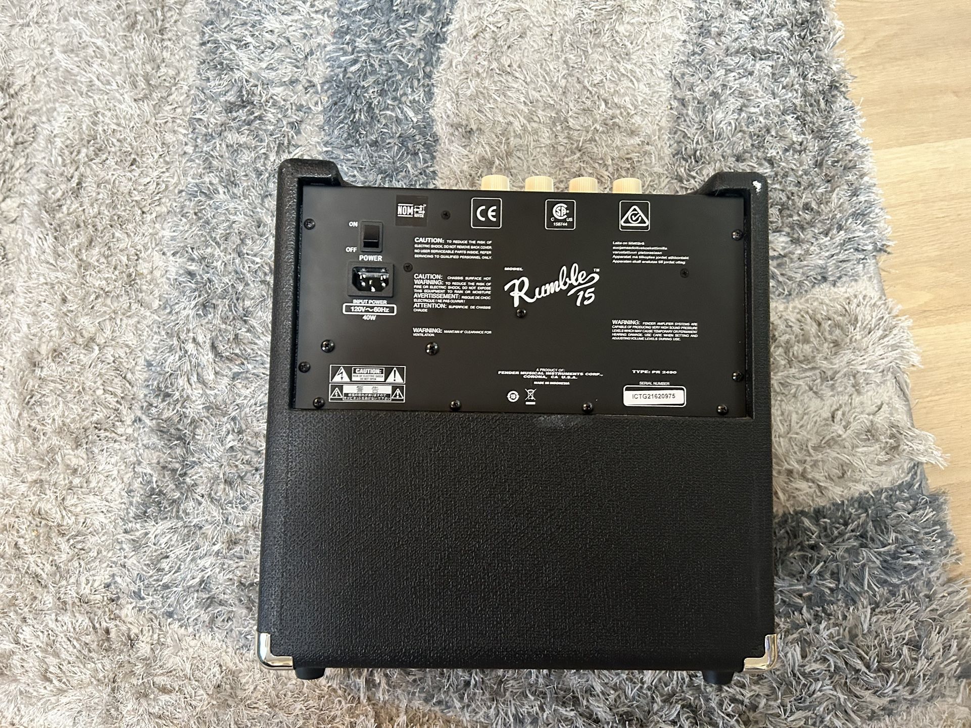 Fender 15 Watt bass amp