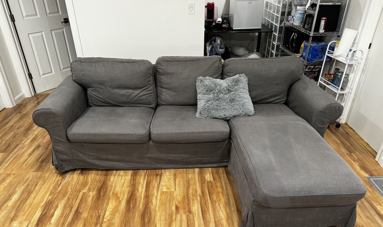 *FREE DELIVERY* Gray 2-piece Sectional