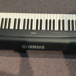 Yamaha P85 88 Key Digital Piano
