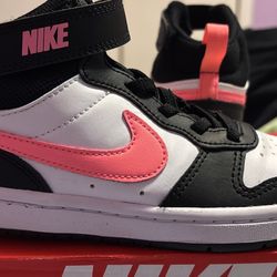 Girls Nike Size 11.5