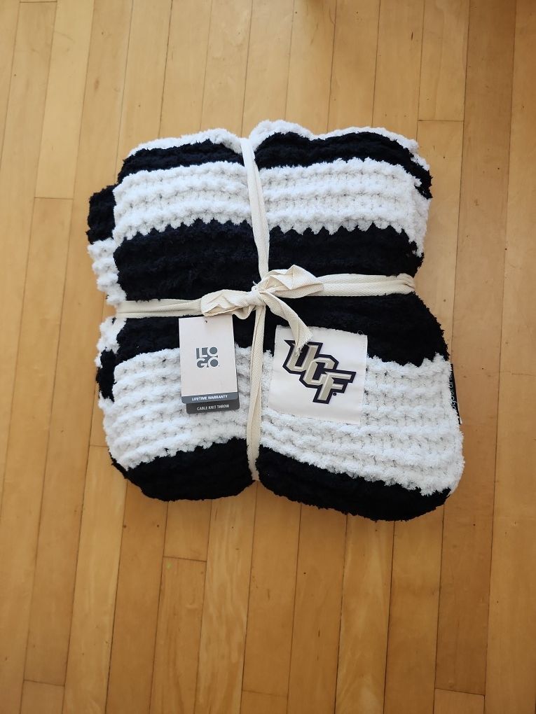 University Of Central Florida UCF Knights  BLANKET NWT