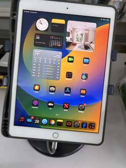 Apple iPad 7th Gen 32GB WiFi – Great Condition