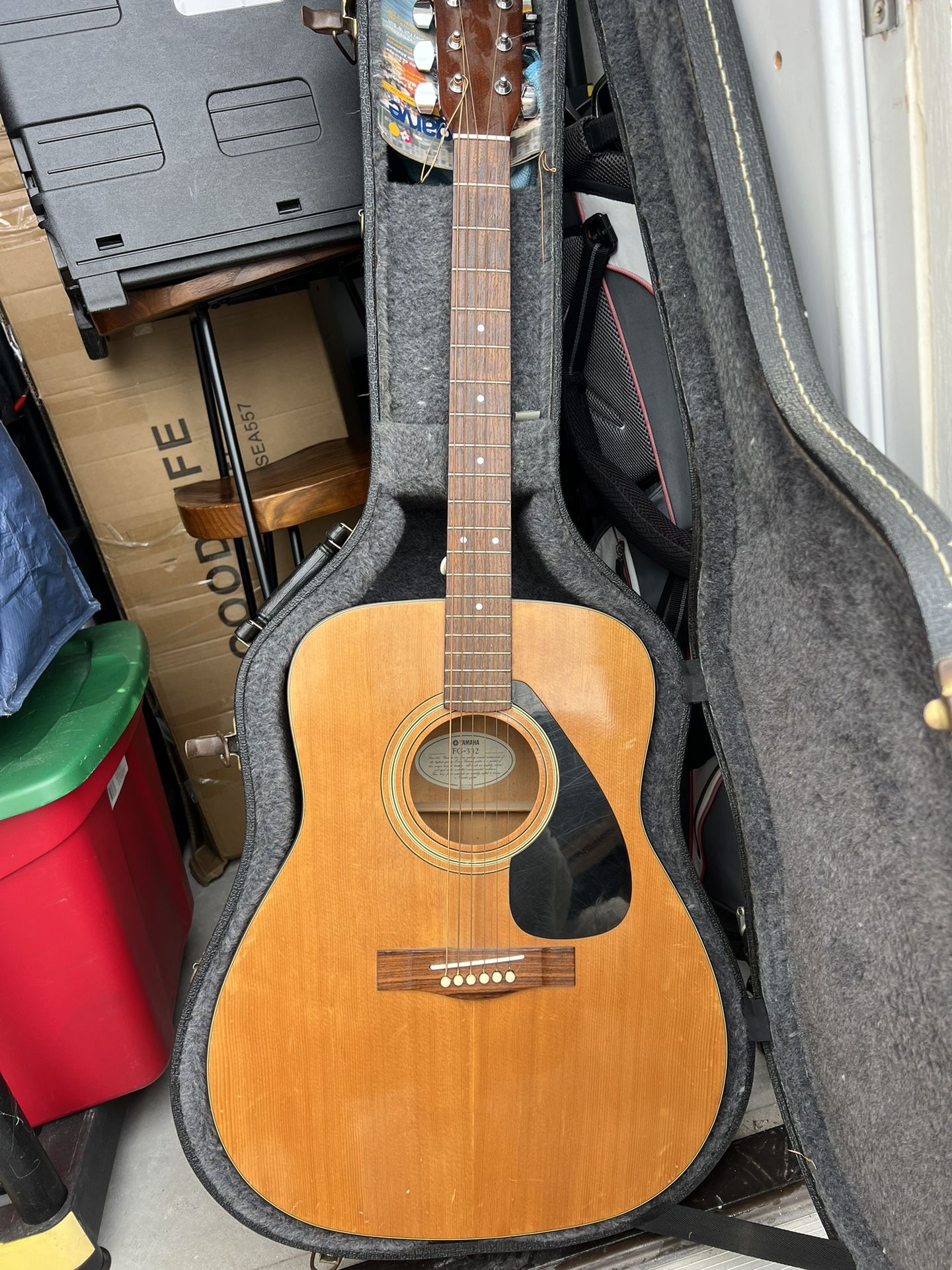 Vintage Yamaha Guitar FG332