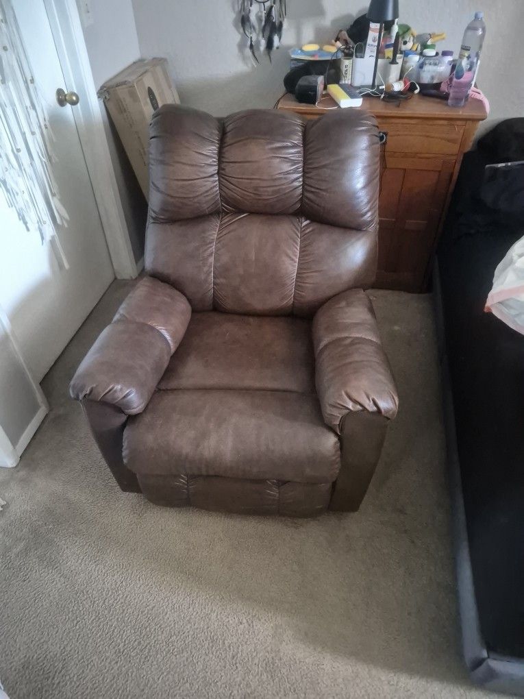 Ashley Furniture Reclining Sofa/Recliner