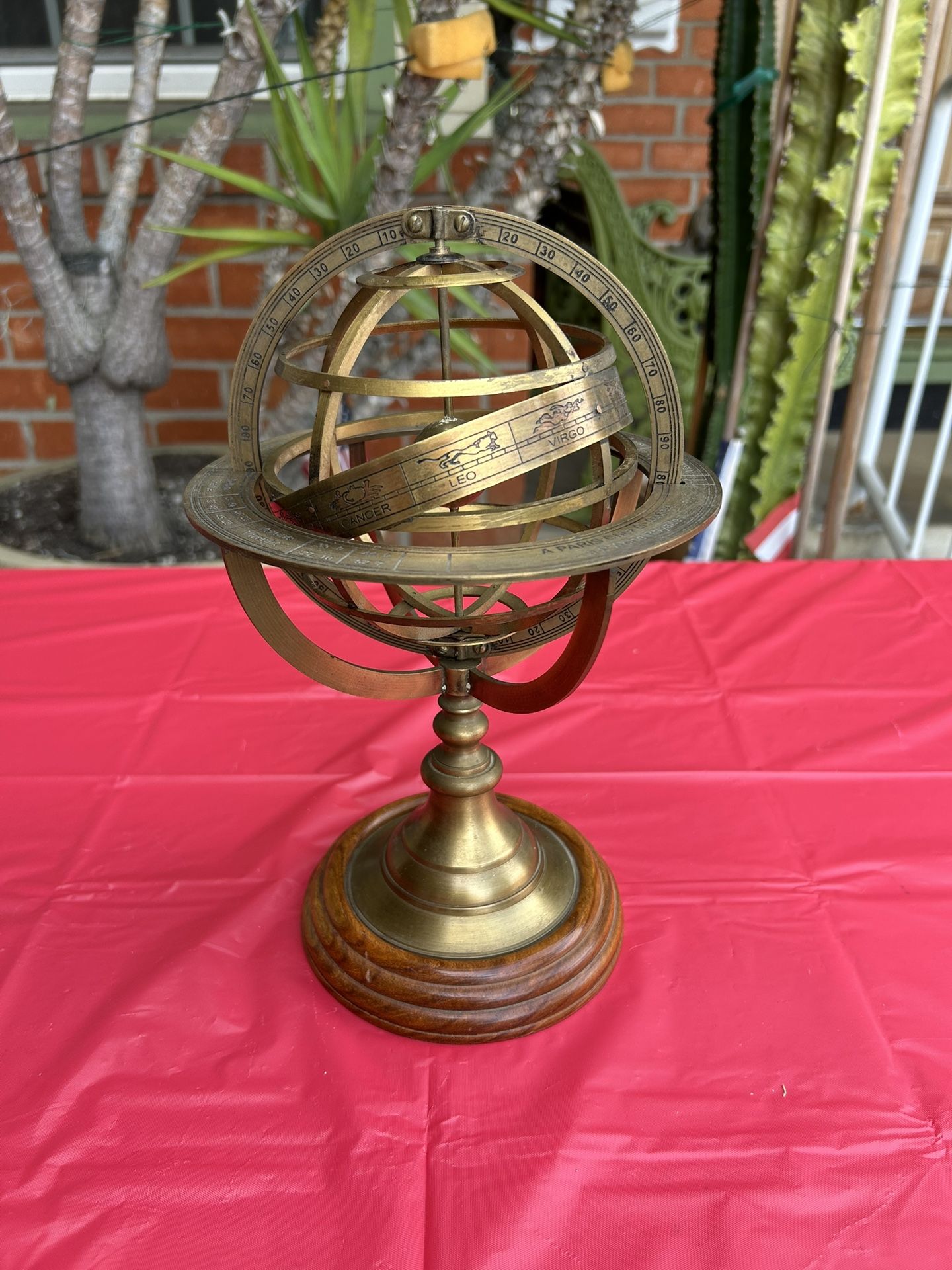 Vintage Rotating Brass Engraved Globe Earth Zodiac Horoscope Constelation