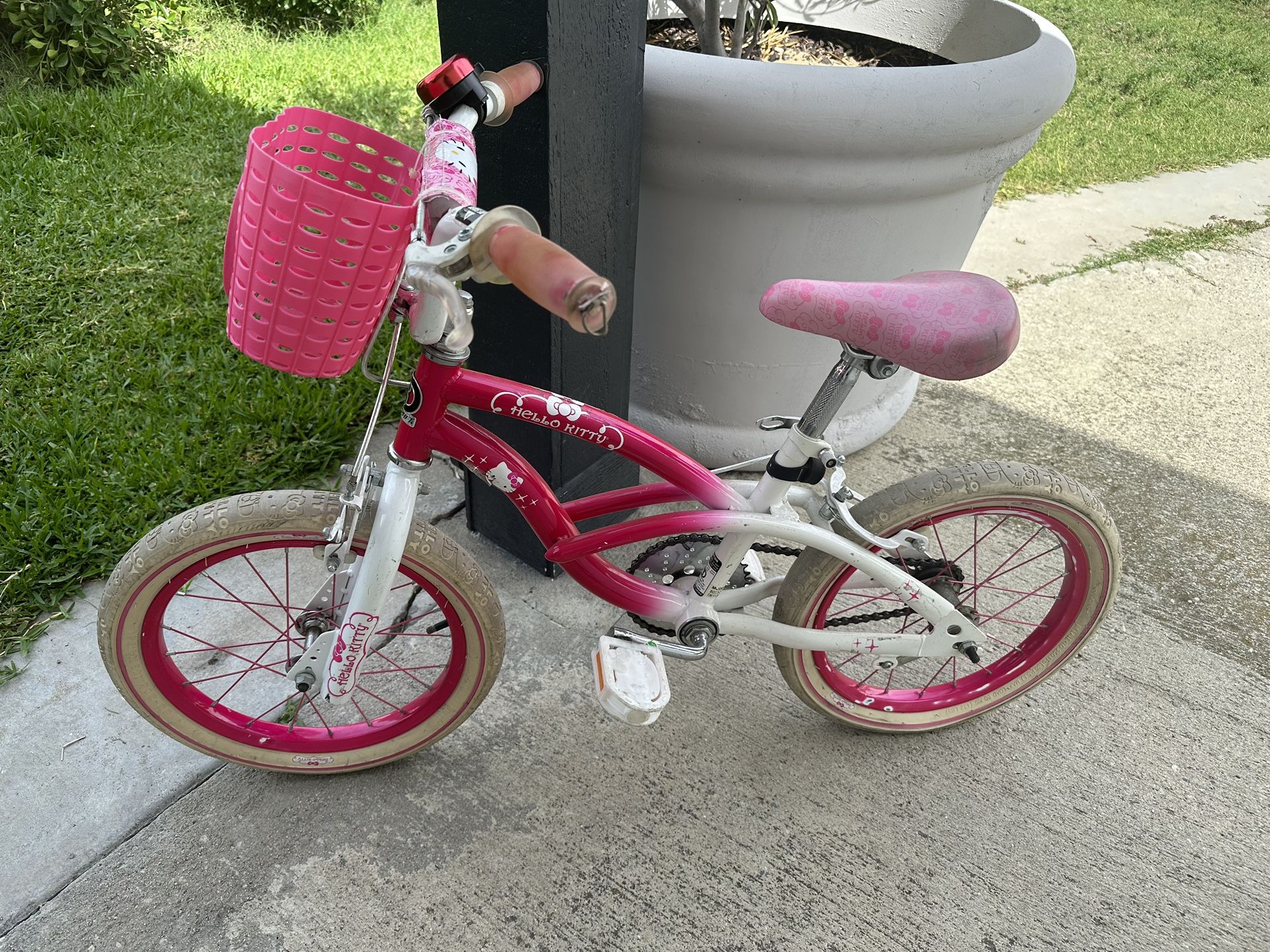 Hello Kitty Kids Bike 16”