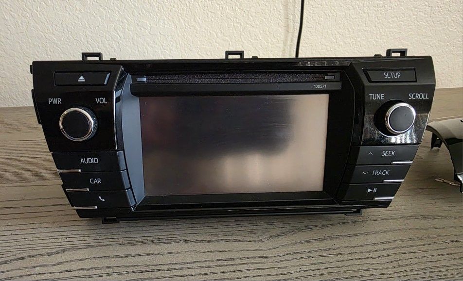 Toyota Corolla Stock Radio