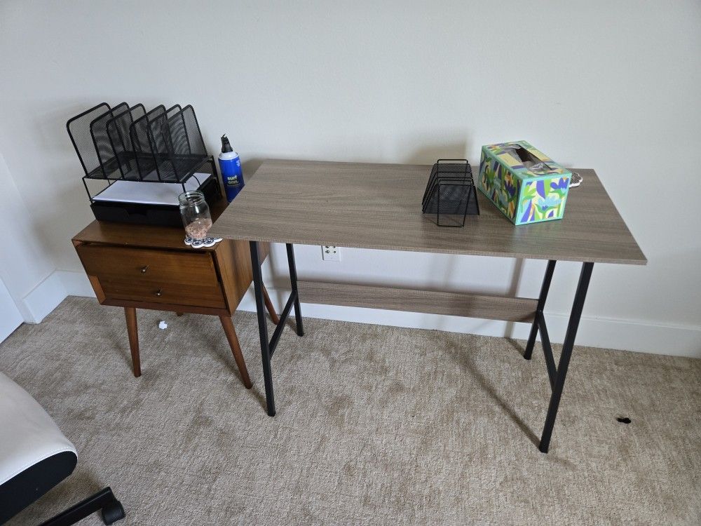 Free Desk