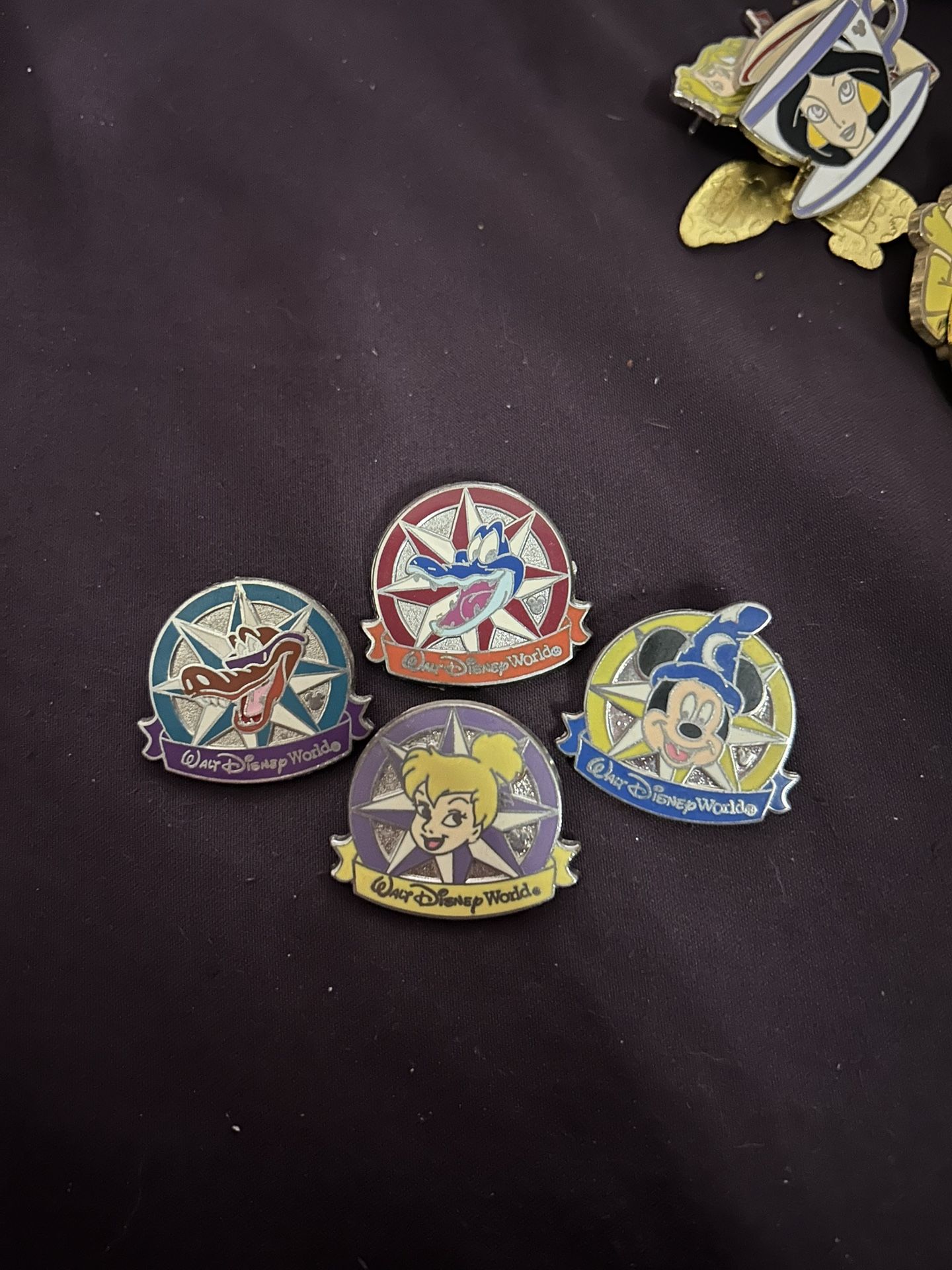 4 Walt Disney World Hidden Mickey Pins!