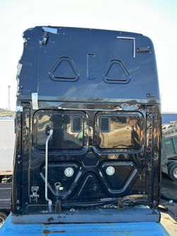 2017 Freightliner Cascadia 