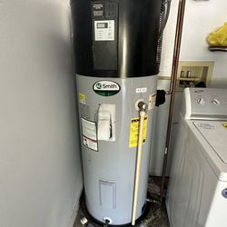 50 Gal Hybrid Hot Water Heater (WORKS NO LEAKS) Could use New Heating Elements  & Connector Nipples