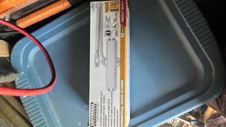 Commercial door closer