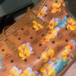 MCM FLORES TOTE BAG