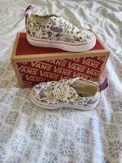 Vans Toddler Fairy-tale Snakers Size 6