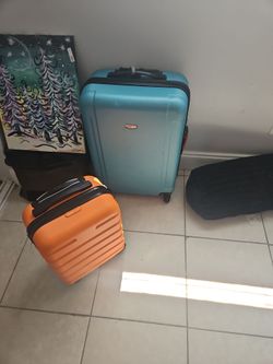 3 hard luggage sets