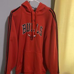 Adidas Chicago Bulls Sweatshirt (w/ hood)
