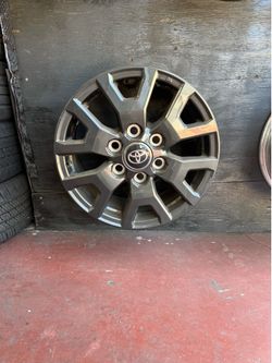 Toyota tacoma OEM wheels