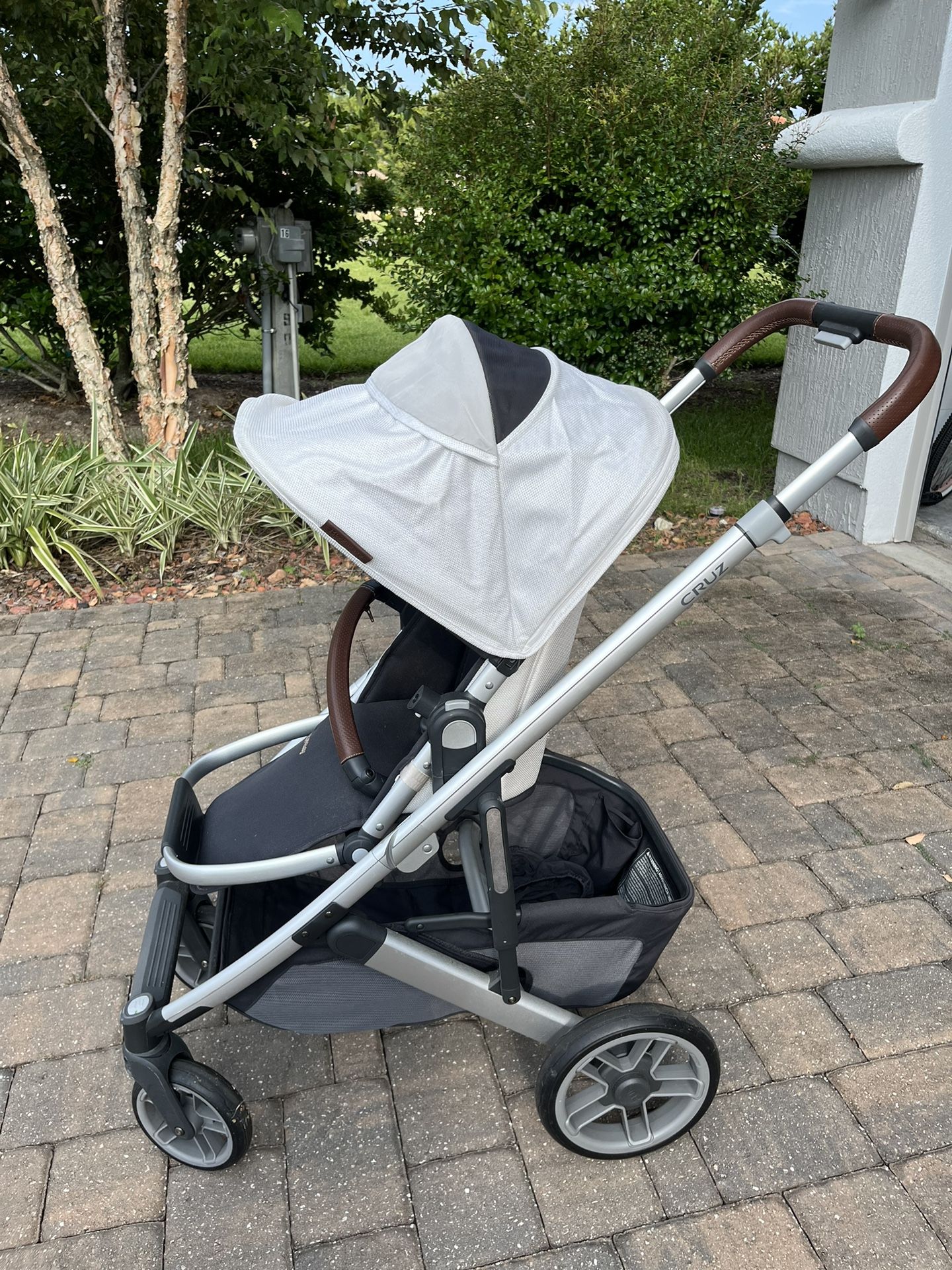 Uppababy Crutz Stroller And Bassinet Bundle