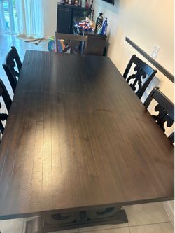 Dining table with Chairs