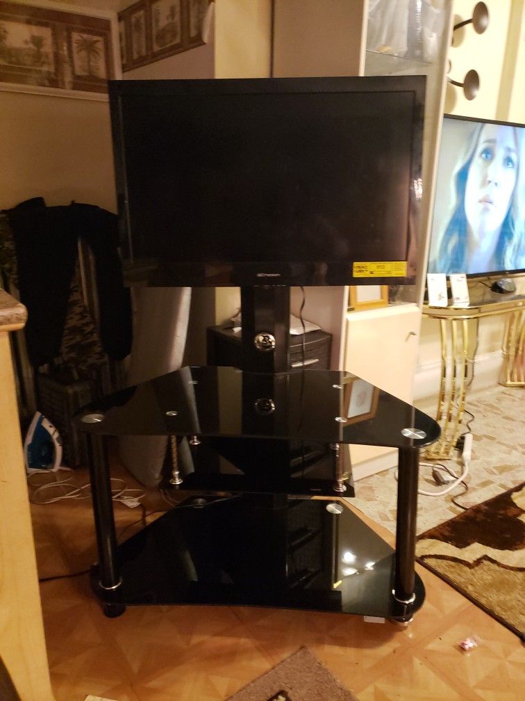 32 inch Emerson TV with stand