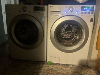 Washer and dryer set