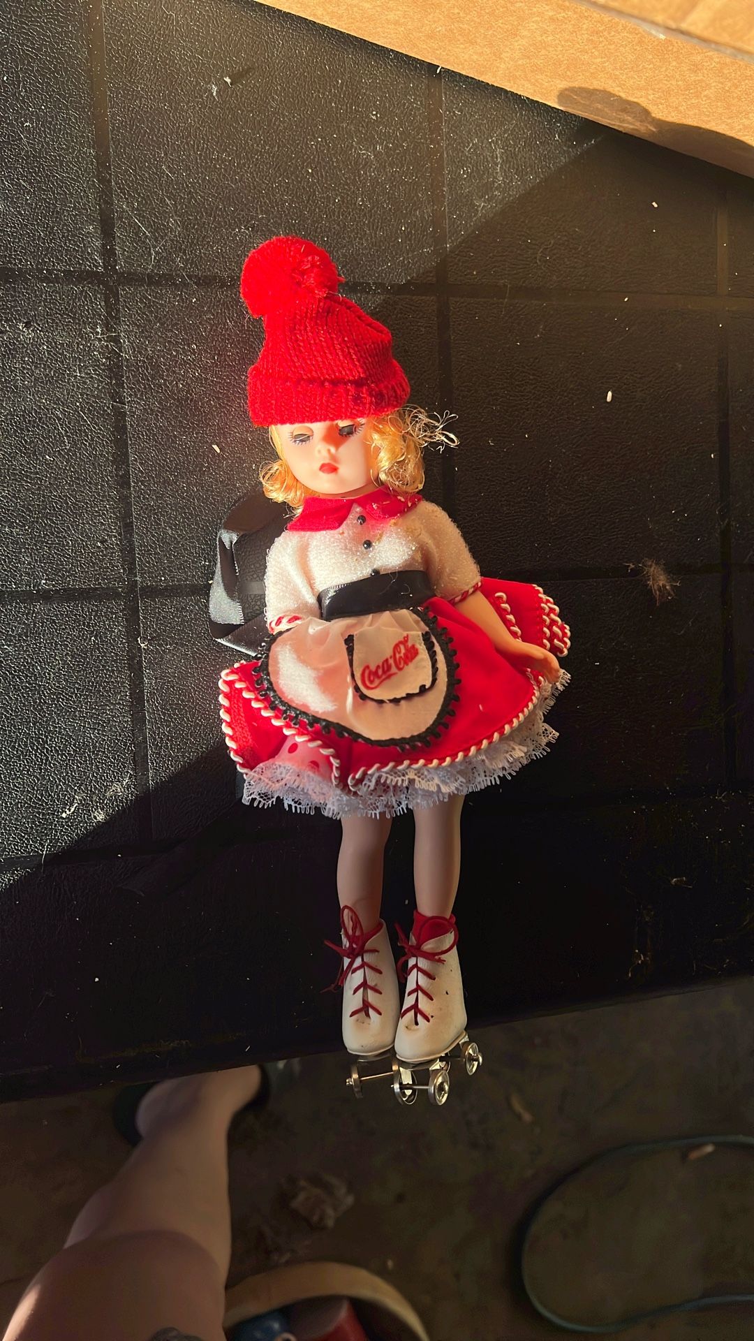 1998 Madame Alexander Coca Cola Carhop Doll MIB #17400
