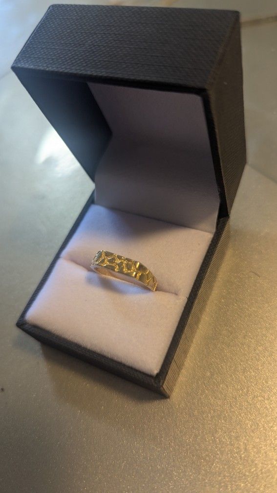 Nugget 10k Size 6 Ring Located In Mesa $200