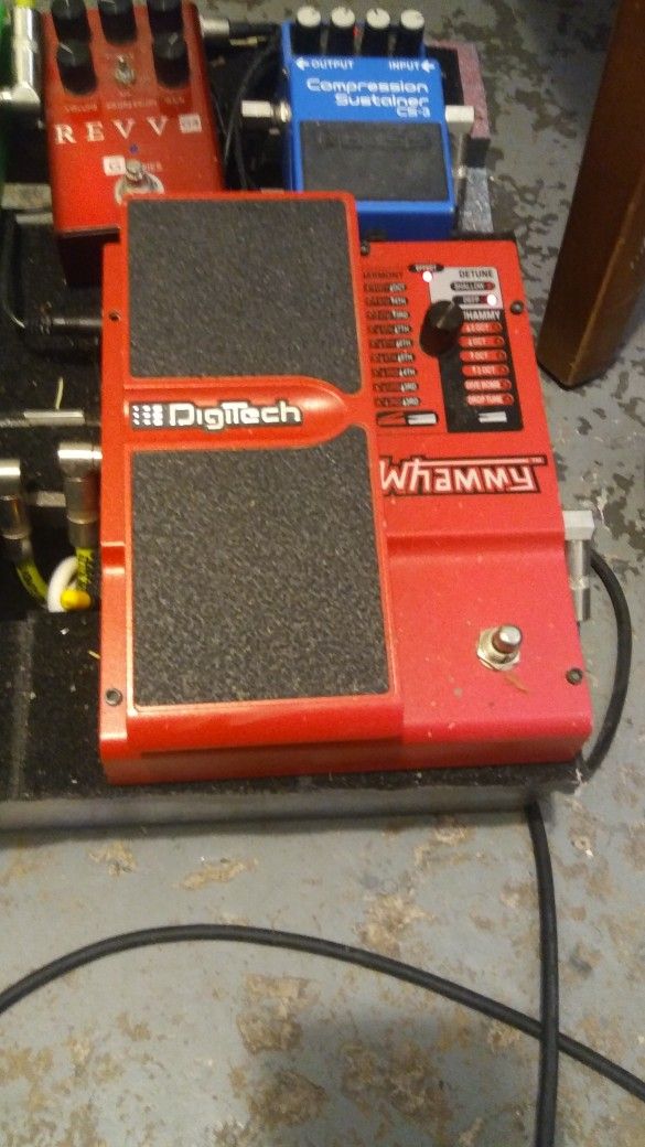 DigiTech Whammy Pitch-Shifting Guitar Effects Pedal