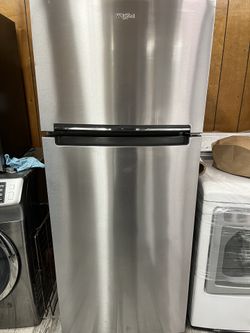 WHIRLPOOL STAINLESS STEEL TOP AND BOTTOM APARTMENT SIZE
