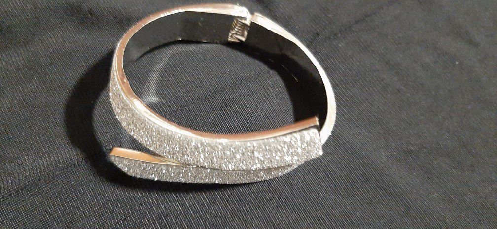 Shimmery Silver Bracelet. 