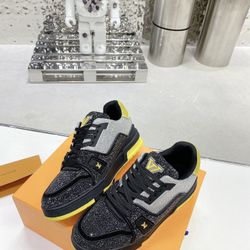 Unisex Classic Casual Sneakers