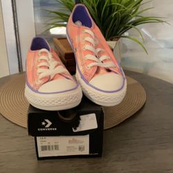 Girls Junior Converse Size 12.5 🚨FIRM 