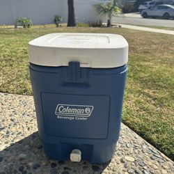 Beverage Cooler Ice Chest