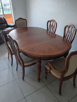 Wood Dining Table with 6 Chairs