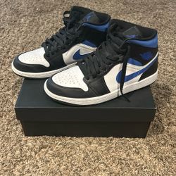 Air Jordan 1 Mid