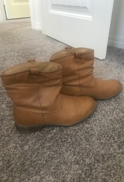 Girls boots