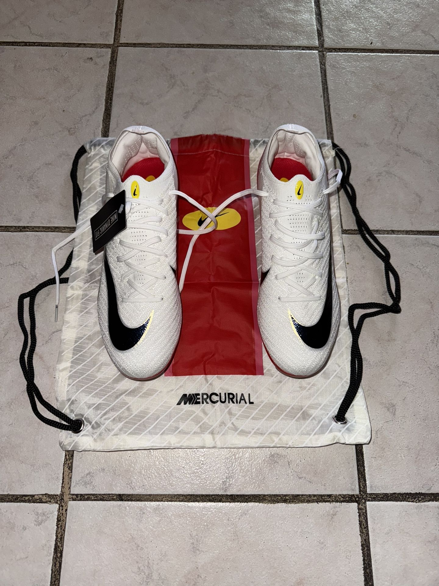 Adidas Predator Freak + Turf Shoes White/MetallicIron  display picture 1