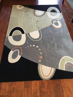 Large Rug With Geometric Shapes