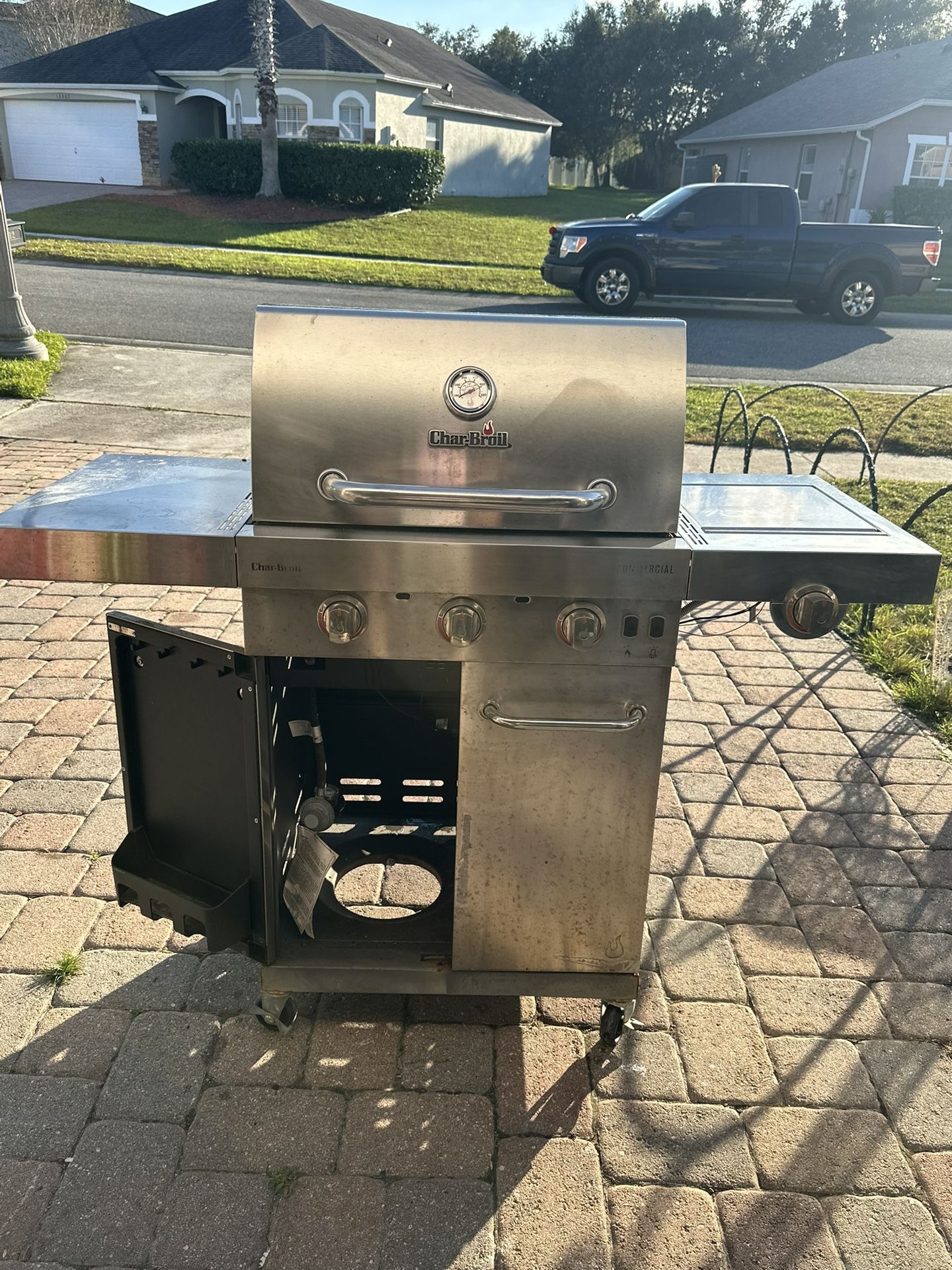BBQ GRILL