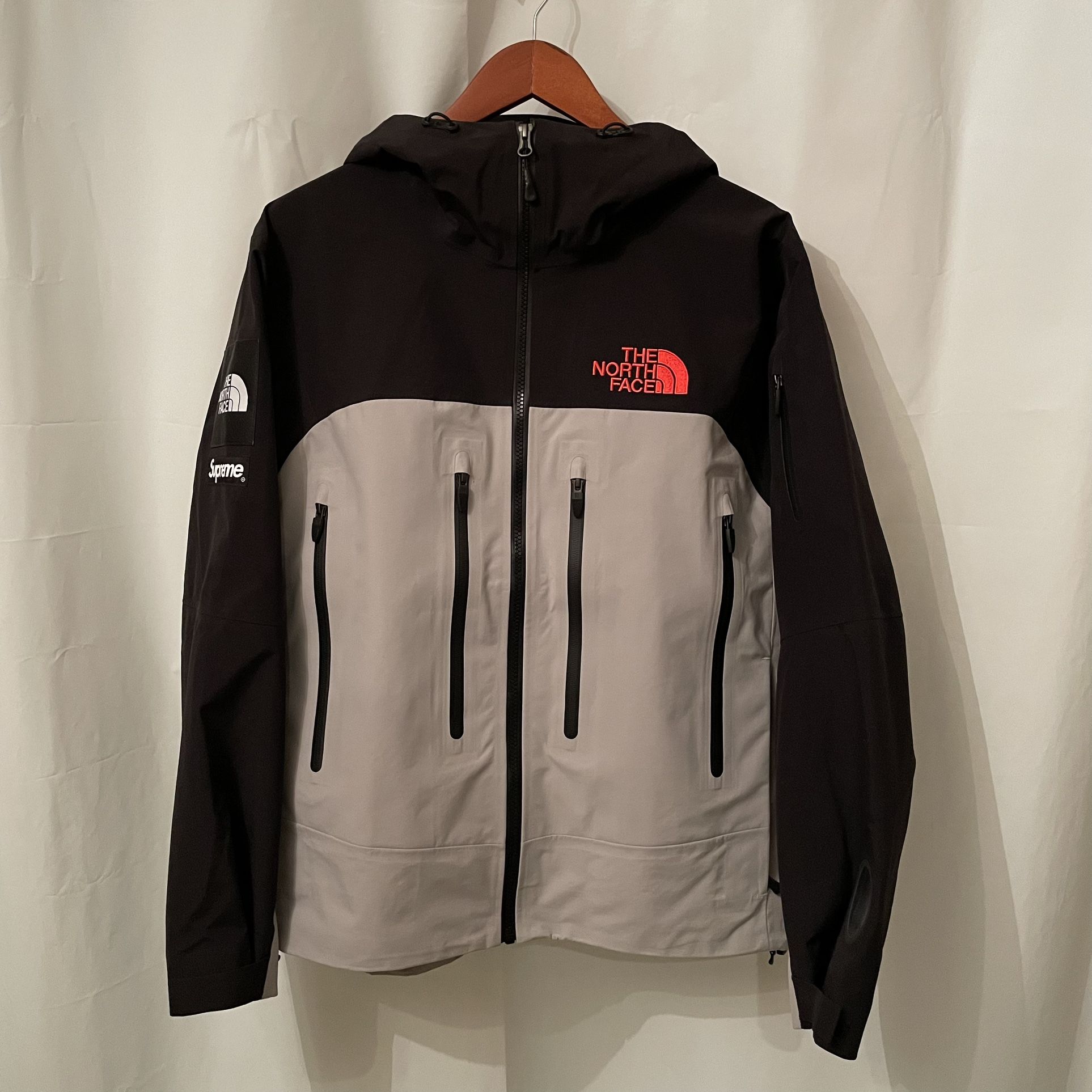 Supreme The North Face Taped Seam Shell Jacket Grey for Sale in Henderson, NV - OfferUp