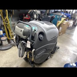 Advance Adphibian Carpet And Floor Autoscrubber 