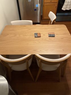 Dinning Table , Oak Light Wood ,  Brand New 