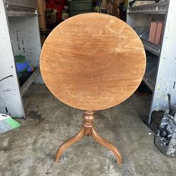 18/19 century tilt top tables