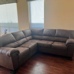 Ashley Bladen Sectional Sofa (L-Shape)