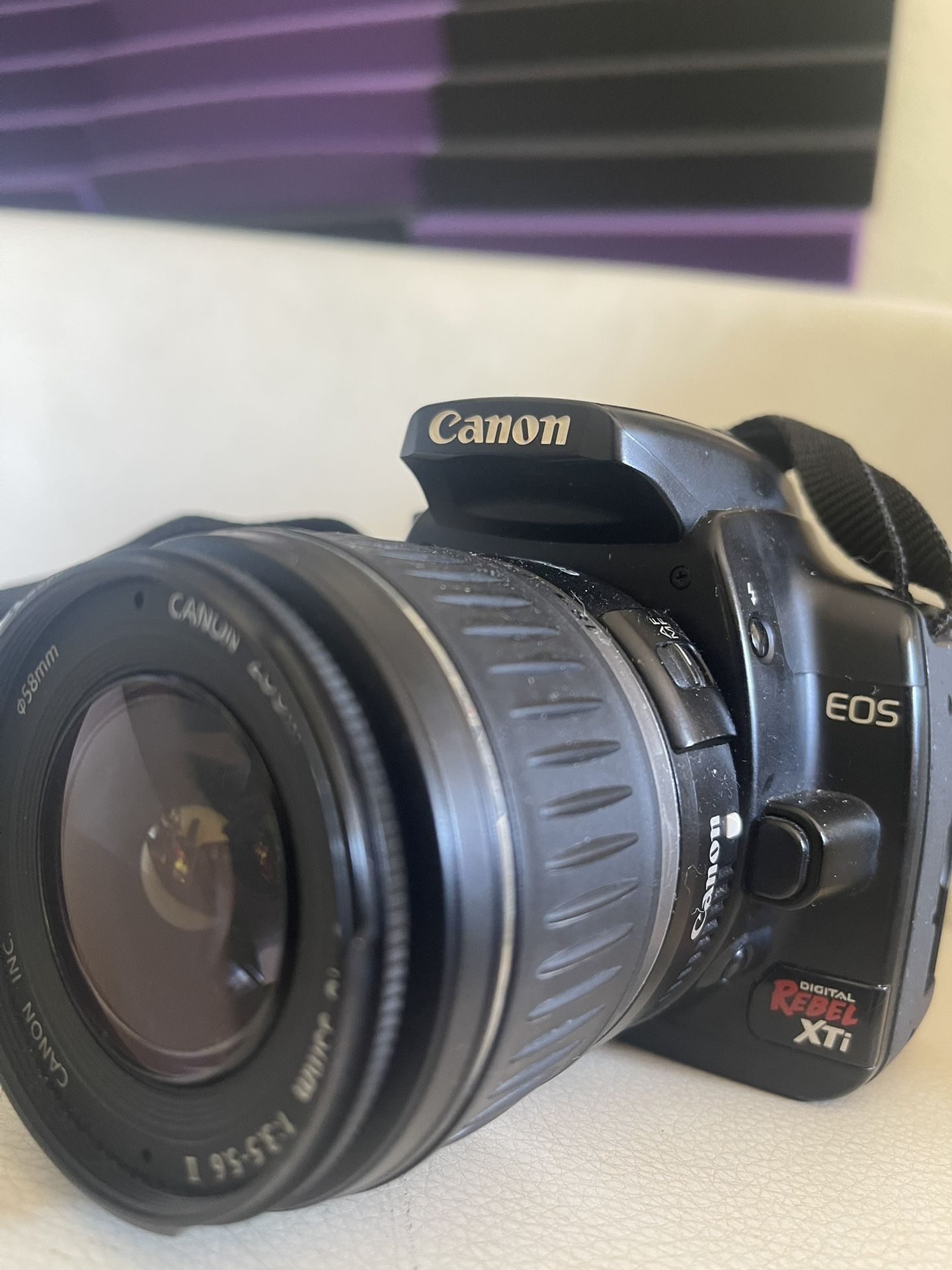 Canon Rebel XTi - DSLR w/Lense + travel case