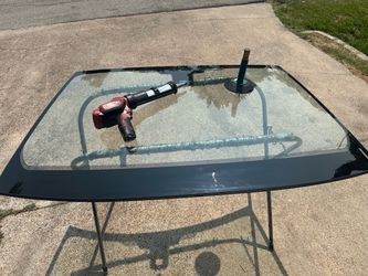 Car front windshield!! Brand New!!