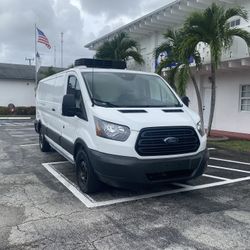 2018 Ford Transit 150 Van Low Roof Con Refrigeración 